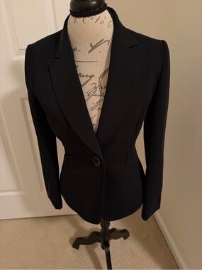 Women’s Black Single-Button Tailored Blazer